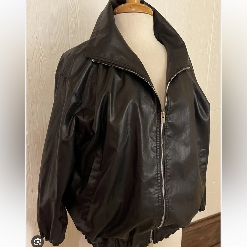 Theory bomber EUC